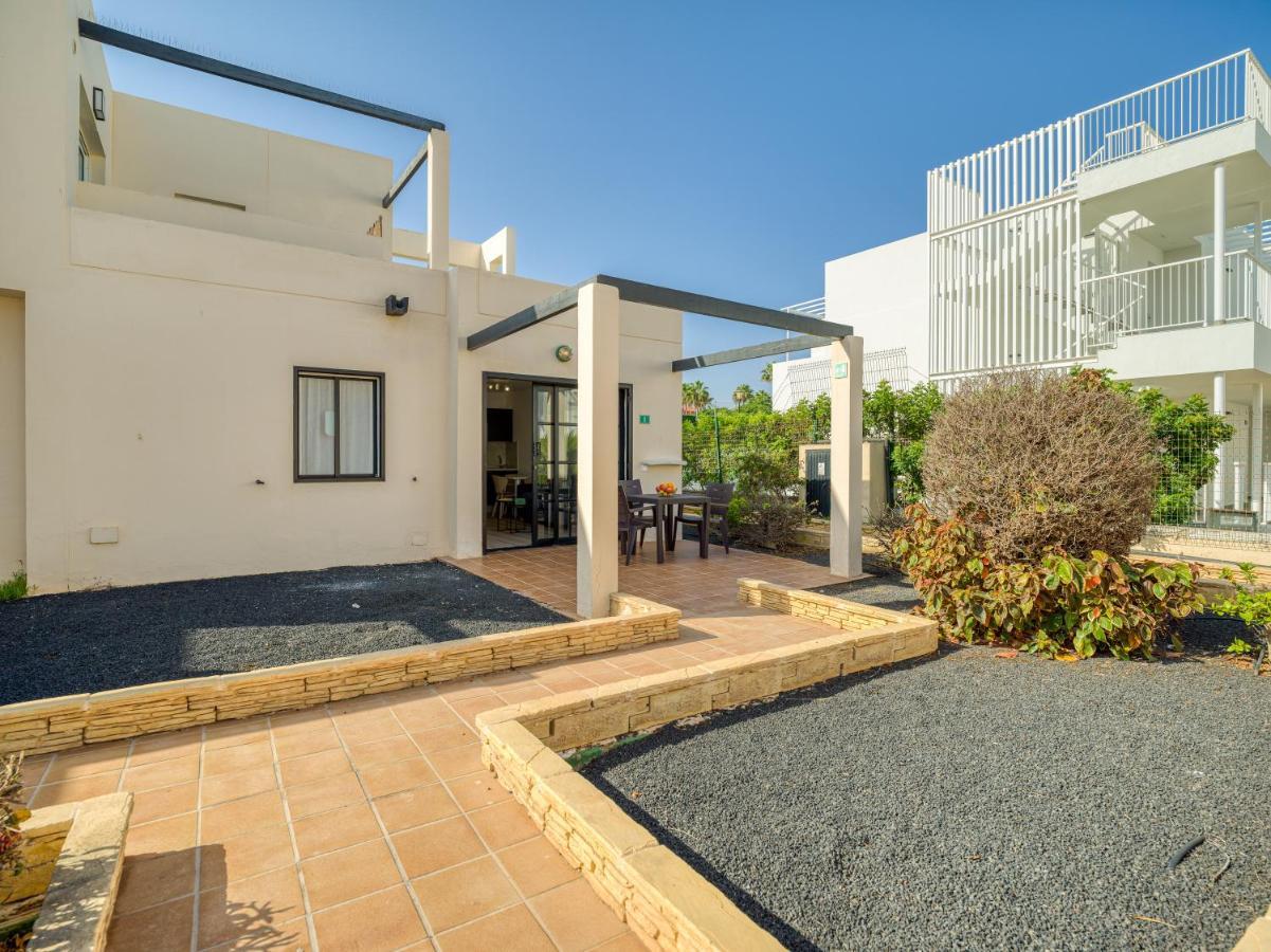 Homeforguest Moderno Apartamento Con Piscina En Corralejo Extérieur photo